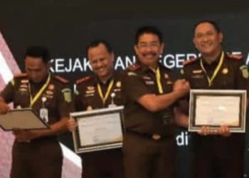 Kejari Tanjung Perak Dinobatkan Sebagai Kejari Tipe B Terbaik Se-Jatim