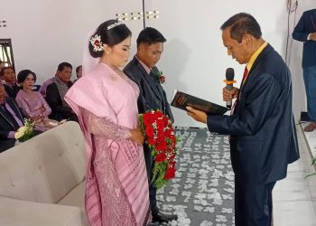 Pemberkatakan Nikah Kudus  Robert  Redo Tampubolon